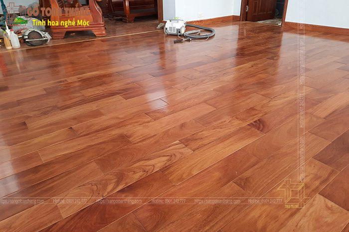 Công trình Sàn Gõ đỏ tại Thủ Đức - Căn hộ A Vinh 4 Sàn gỗ Gõ đỏ sau khi ghép xong chờ khô keo