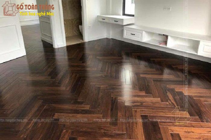 Sàn gỗ Chiu Liu lắp đặt kiểu xương cá sẽ có giá thành cao hơn sàn gỗ lát thẳng