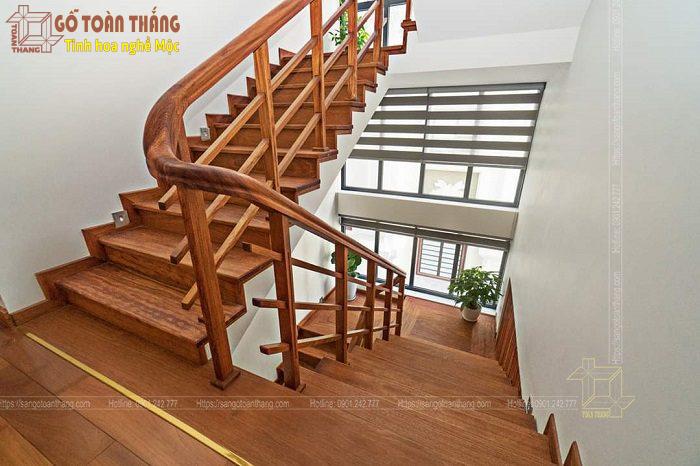 Cầu thang gỗ Gõ đỏ Nam Phi 1 Cầu thang gỗ Gõ đỏ Nam Phi