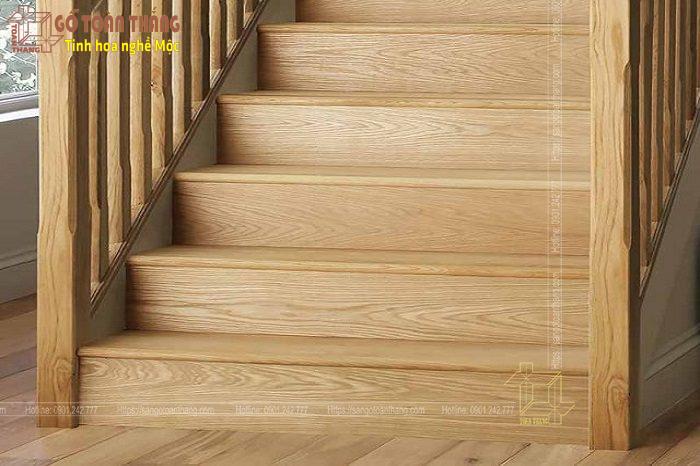 Cầu thang gỗ Sồi (Oak) 1 Cầu thang gỗ Sồi (Oak)
