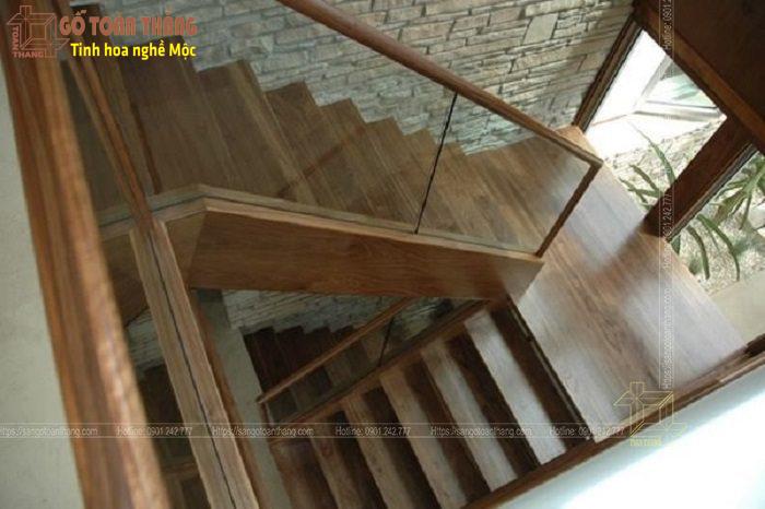 Cầu thang gỗ Óc Chó (Walnut) 7 Cầu thang gỗ Óc Chó (Walnut) - Ảnh 7