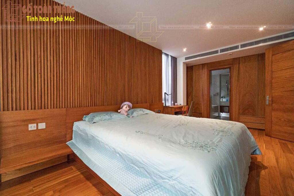 Giường ngủ làm từ gõ đỏ rất ấm áp