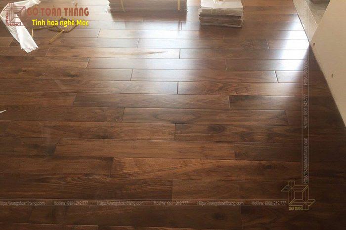 Sàn gỗ Óc chó Bình Thạnh - VinHome Tân Cảng 4 Sàn gỗ óc chó
