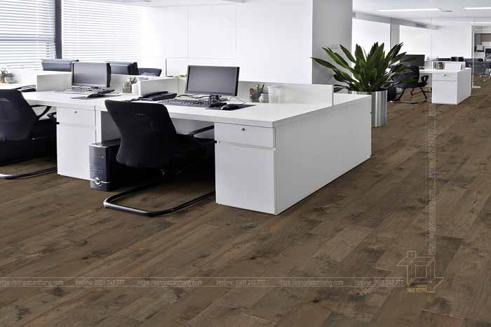 Với sự đa dạng về màu sắc, loại vật liệu sàn gỗ này có tính ứng dụng cao
