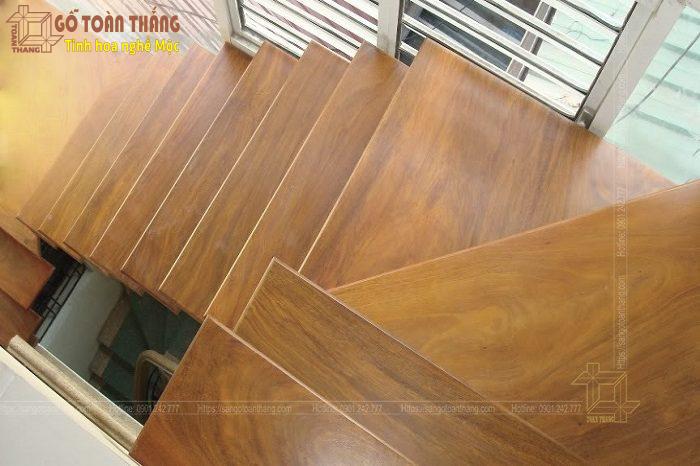 Cầu thang gỗ Lim Nam Phi 3 Cầu thang gỗ Lim Nam Phi - Ảnh 3