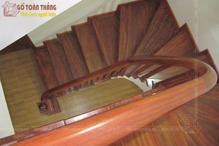 Cầu thang gỗ Lim Nam Phi 2 Cầu thang gỗ Lim Nam Phi - Ảnh 2