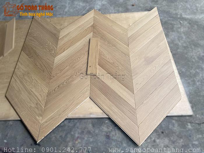 Xương cá Chevron lắp 2 thanh ván cắt nhau 45 độ