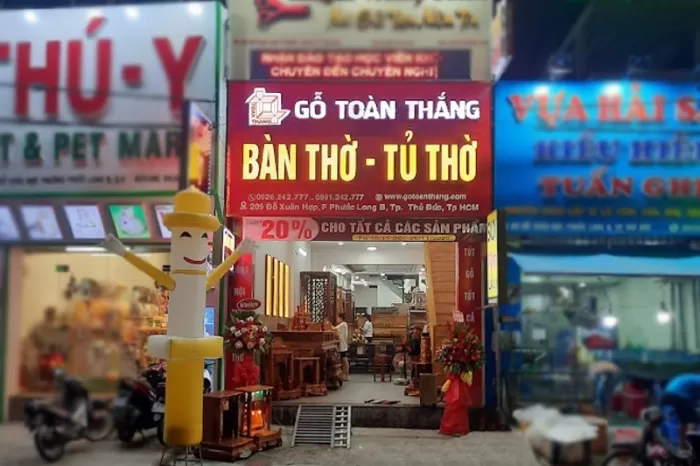 Tháng 7 Âm Có Nên Khai Trương Cửa Hàng? Lý Do và Những Điều Cần Biết