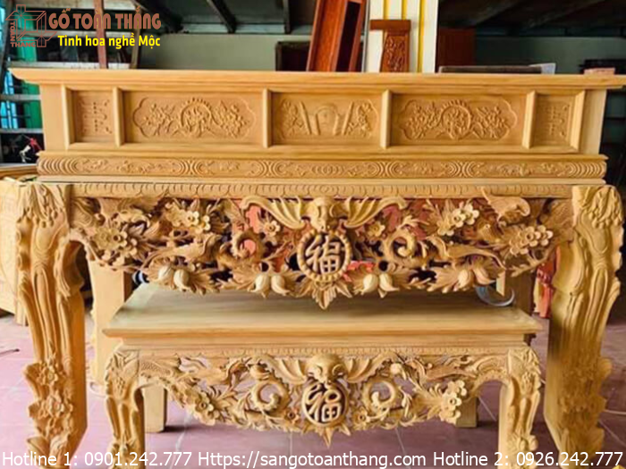 Mẫu bàn thờ gỗ thông đẹp cho mọi gia đình Việt