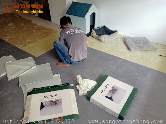 Thi công lắp sàn nhựa giả gỗ Đồng Nai giá rẻ 10 Thi công sàn nhựa giả gỗ cần thực hiện cẩn thận, đúng kỹ thuật để tránh bảo trì sau này