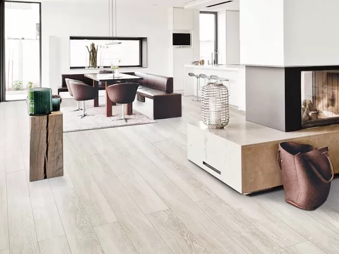 Gợi ý 8+ Mẫu sàn gỗ màu trắng đẹp, hiện đại 15 Sàn gỗ màu trắng làm phòng khách thêm sang trọng
