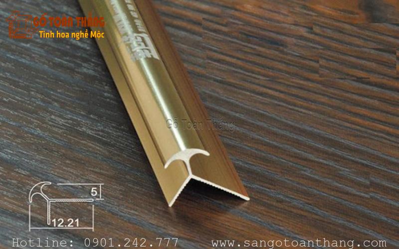 Nẹp góc ngoài tròn cho tấm PVC