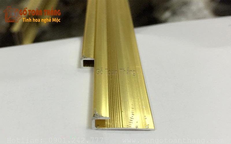 Nẹp nhôm Kết thúc tấm PVC