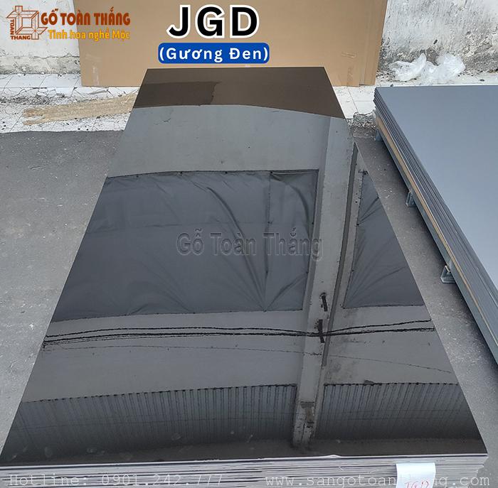 Tấm than tre 8mm tráng gương đen JGD 1 Tấm than tre 8mm tráng gương đen JGD