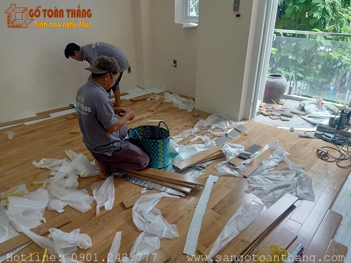 Sàn gỗ Toàn Thắng lắp đặt sàn gỗ Sồi chuyên nghiệp