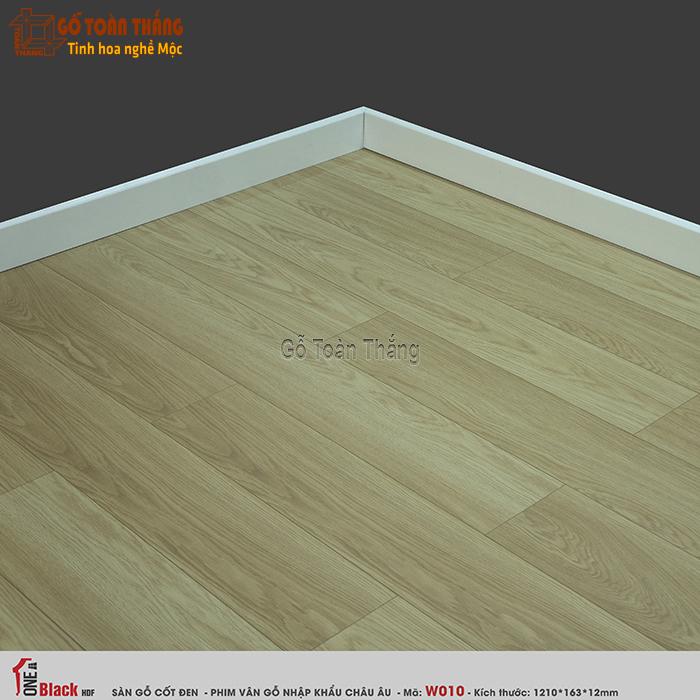 Sàn gỗ One Black cốt đen 12mm W010 1 Sàn gỗ One Black cốt đen 12mm W010