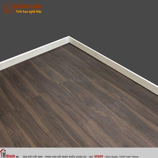 Sàn gỗ One Black cốt đen 12mm W089