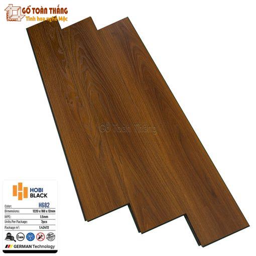 Sàn gỗ Hobi Black cốt đen 12mm HB-682