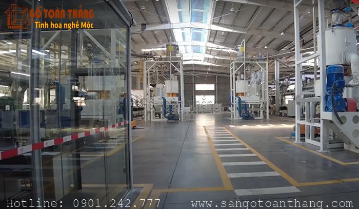 Nhà máy sản xuất tấm ốp than tre