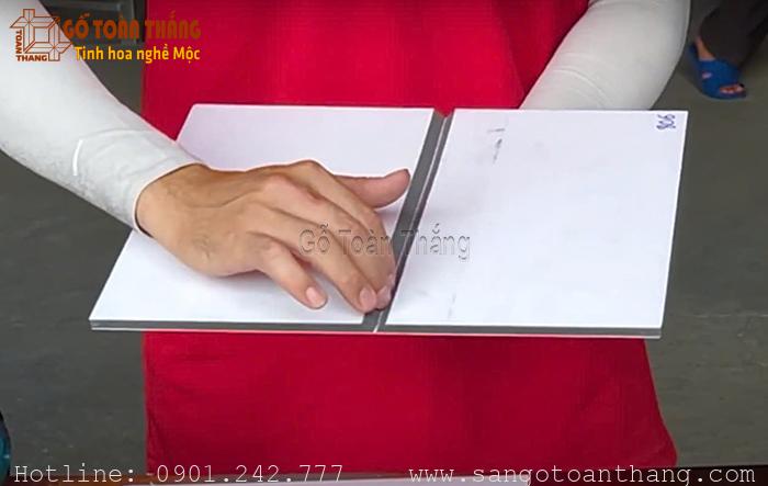 Tấm ốp than tre có bị mối mọt không? Phân tích từ Chuyên Gia 2 Tấm ốp than tre được làm từ than tre hoạt tính