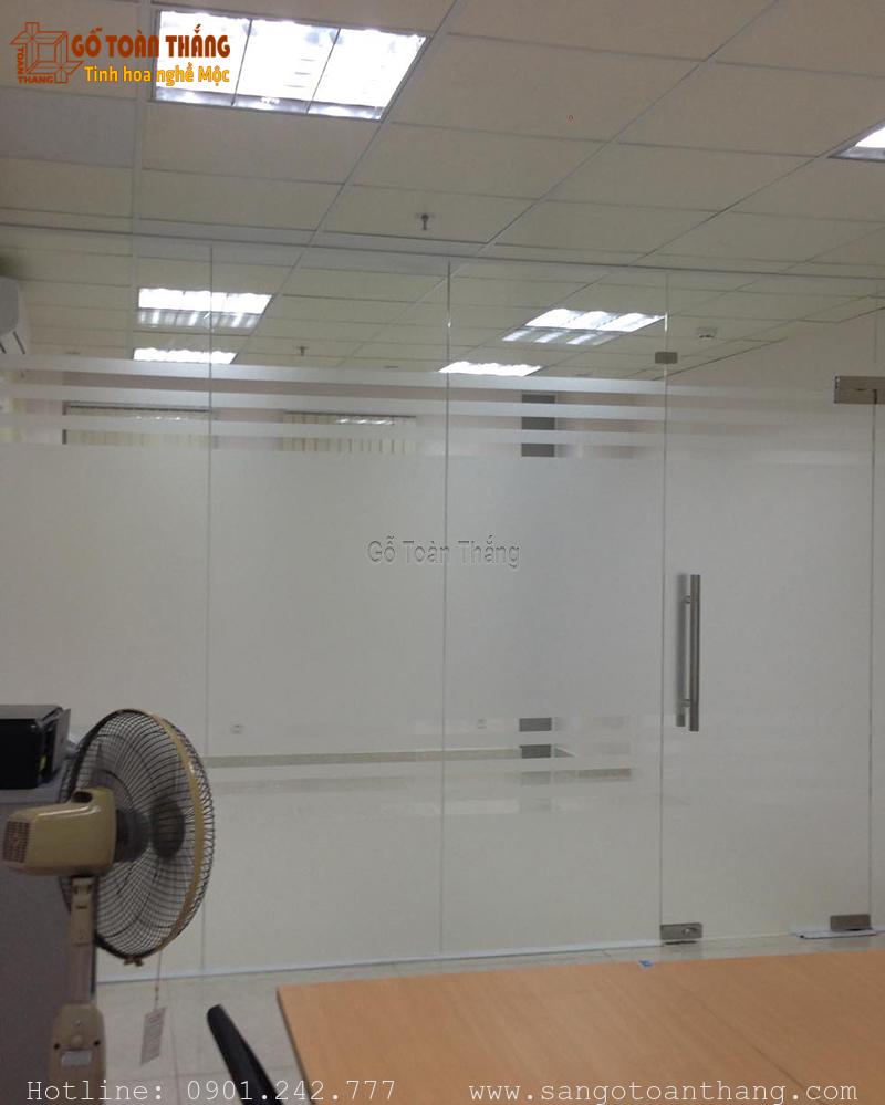 Mẫu Decal dán kính đẹp công trình 01