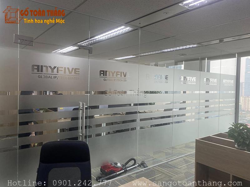 Mẫu Decal dán kính đẹp công trình 04