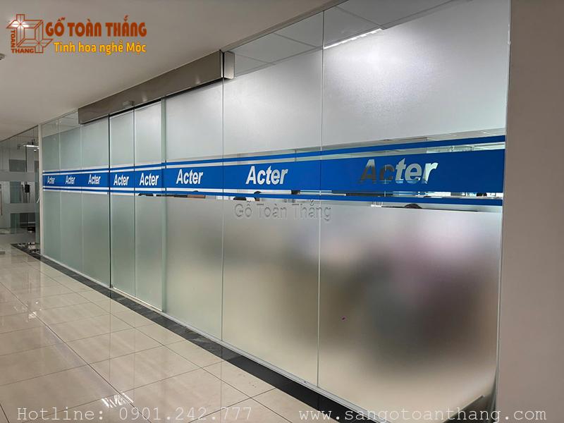 Decal kính giúp bảo vệ sự riêng tư cho không gian bên trong