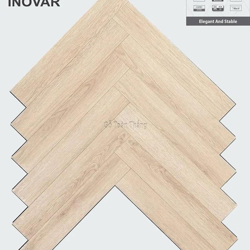 Sàn gỗ INOVAR 12mm xương cá KBM4944