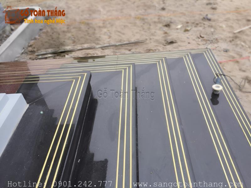 Nẹp đồng chống trượt ứng dụng cho cầu thang ngoài trời