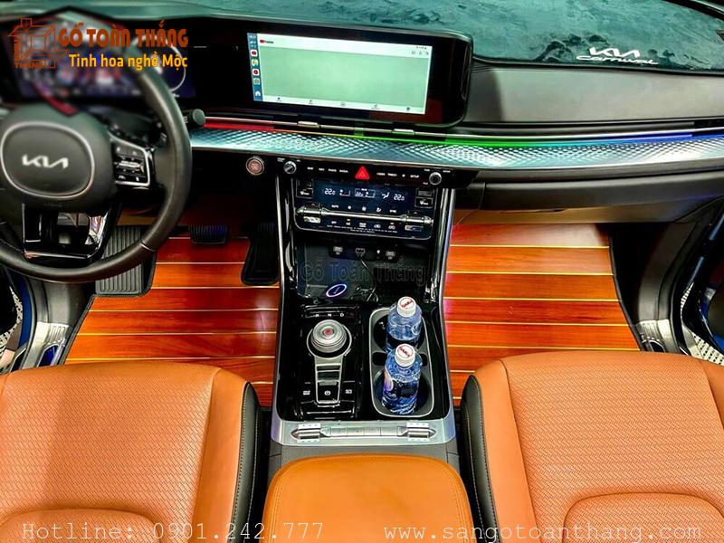 Sàn gỗ tăng giá trị thẩm mỹ cho xe Limousine