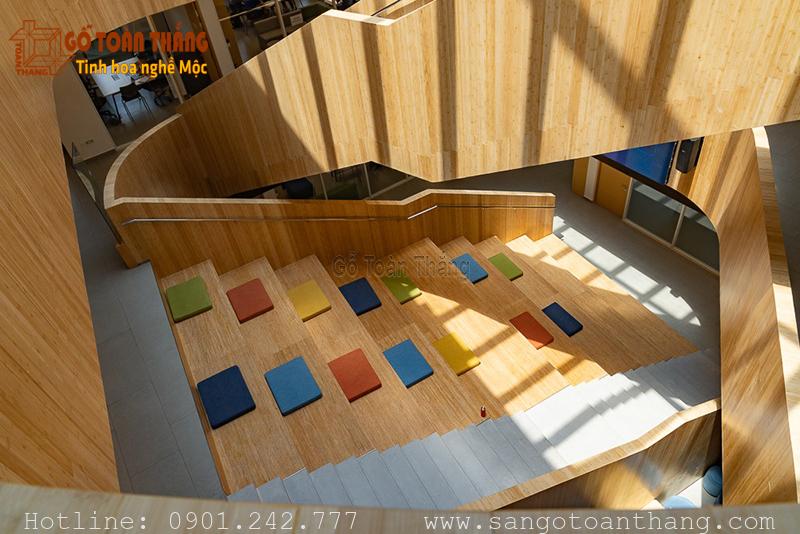 Sàn tre dùng để trang trí vách, bậc bước cầu thang