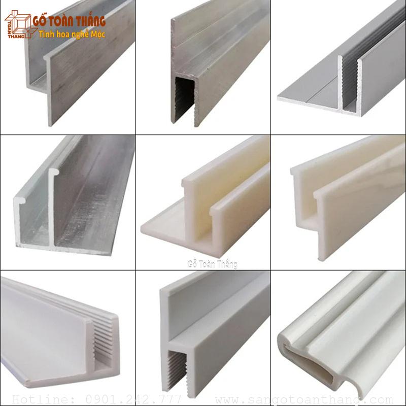 Phụ kiện đi kèm theo trần xuyên sáng