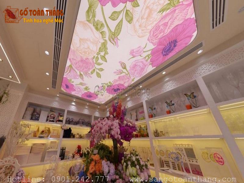 Trần xuyên sáng hoa lá 1 Trần xuyên sáng hoa lá