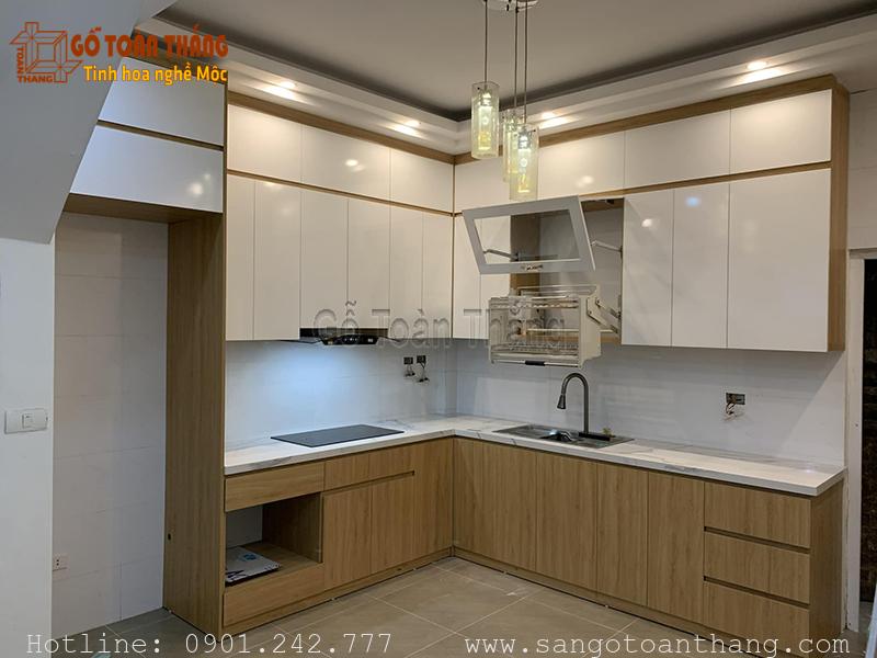 Tủ bếp gỗ công nghiệp có thể sản xuất đa dạng mẫu mã