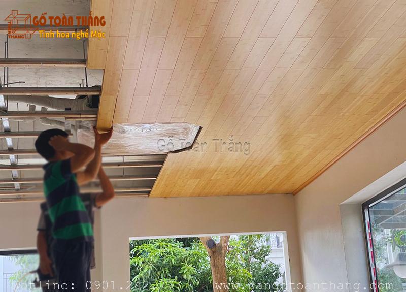 Ván sàn tre có thể dùng để ốp trần hiện đại