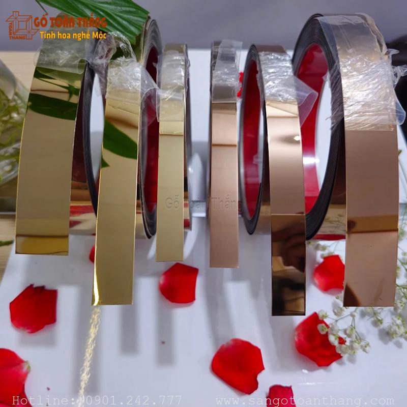 La inox có keo sẵn hiện nay sử dụng rất phổ biến