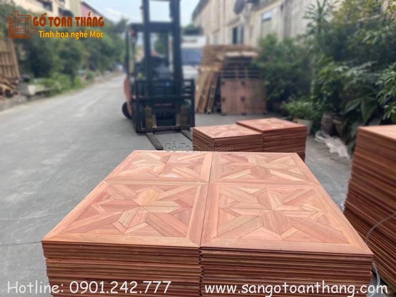 Sàn gỗ hoa văn Hương Lào thuộc nhóm gỗ quý có độ cứng tốt, khả năng chịu lực cao
