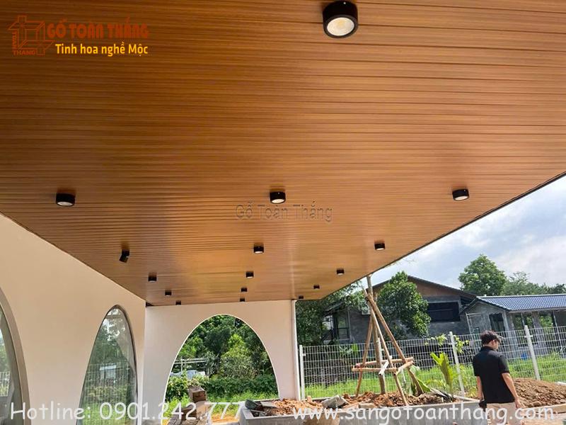 Mẫu trần nhôm giả vân gỗ đẹp 10