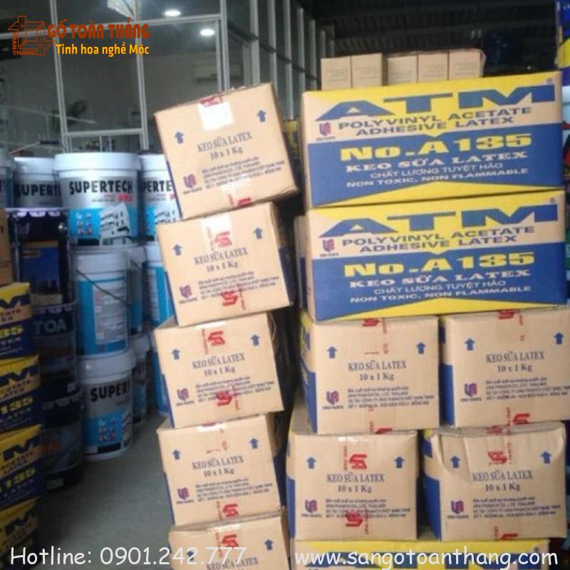 Kho giấy dán tường Toàn Thắng cung cấp nhiều loại keo tốt