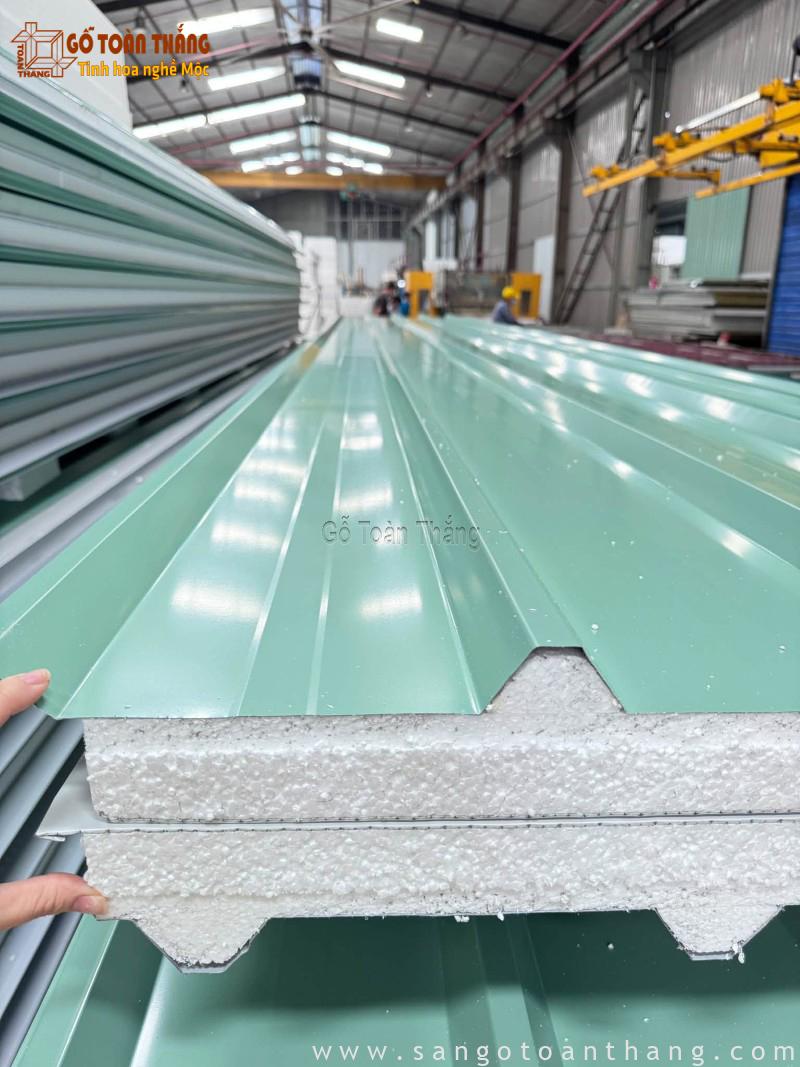 Mái panel cách nhiệt giảm tải trọng cho công trình