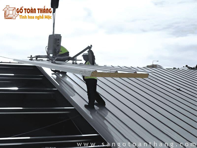 Qúa trình thi công mái panel cách nhiệt